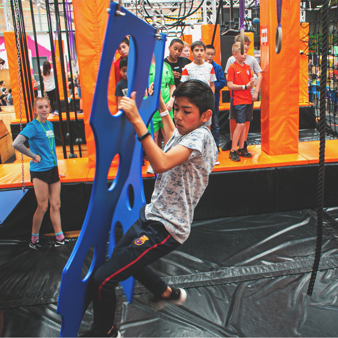 UX-2025-Social-Parties_Carousel-V1-5